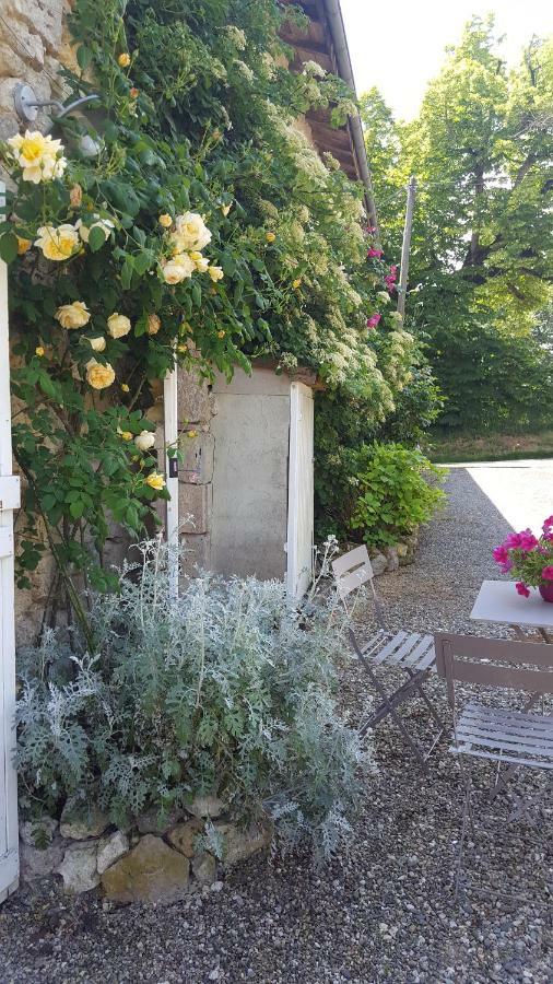 Au Calme Chez L'Habitant Foulayronnes エクステリア 写真